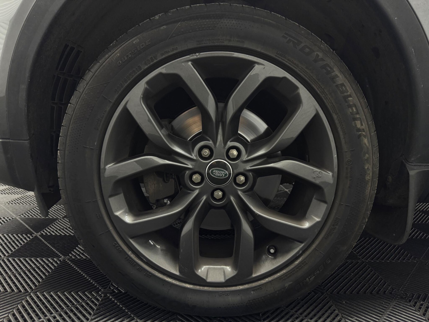 Used Land Rover Discovery Sport 2018 for sale - 76689979: Photo 30