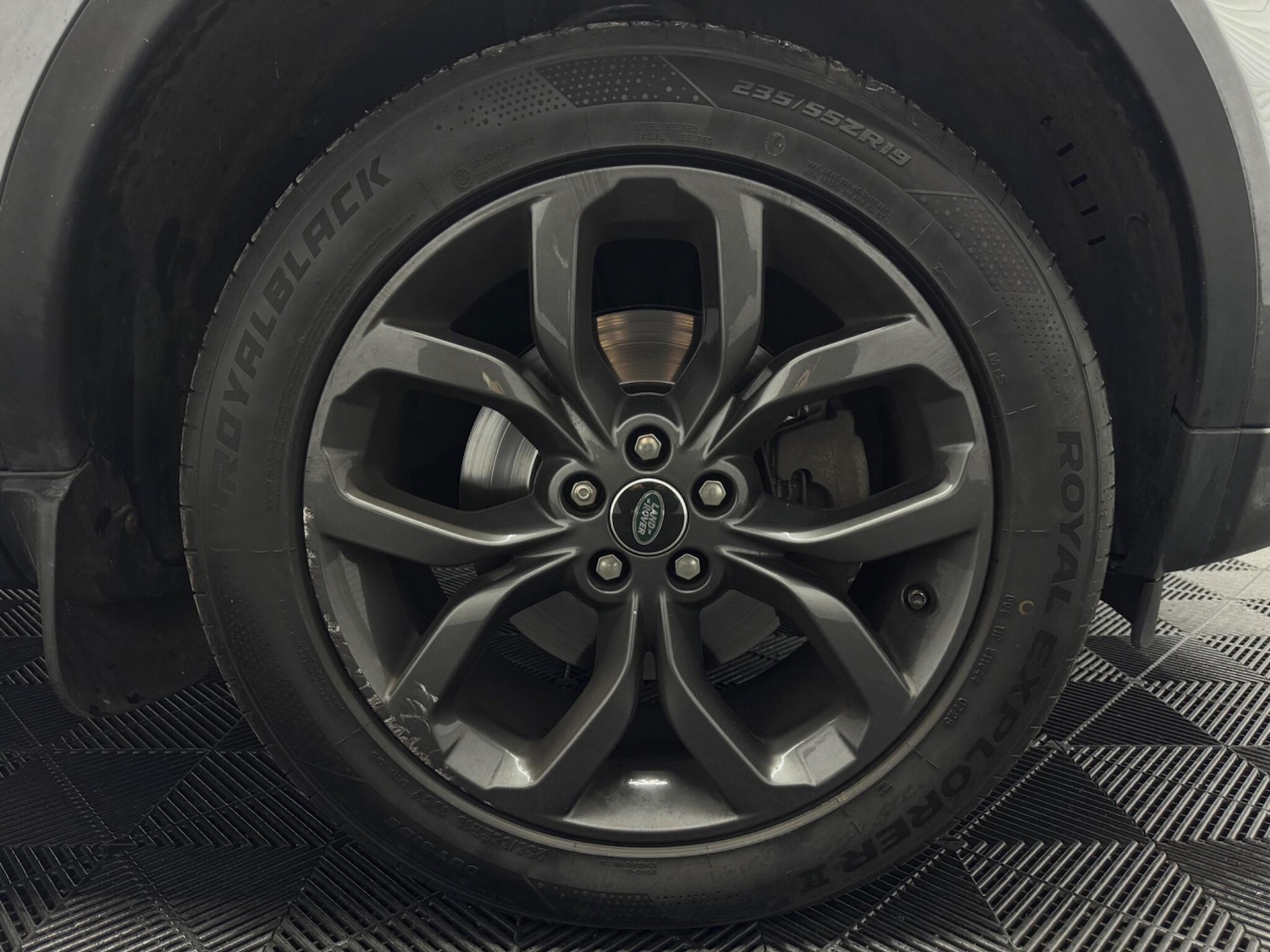 Used Land Rover Discovery Sport 2018 for sale - 76689979: Photo 33