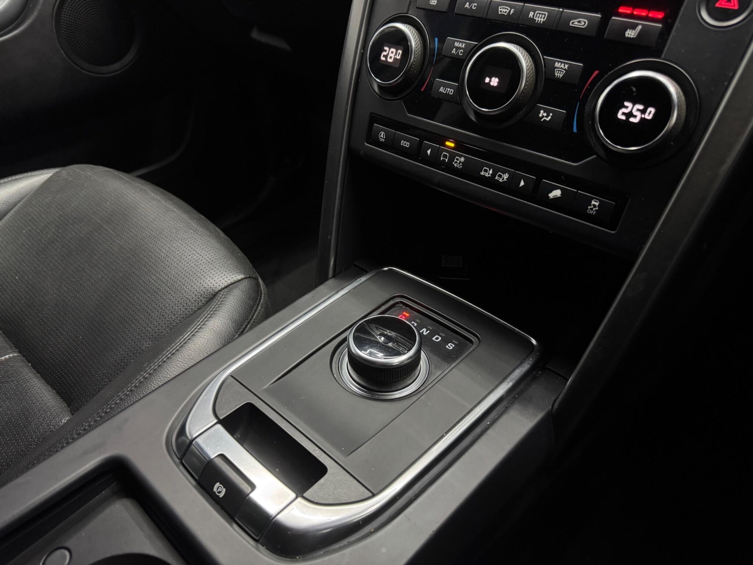 Used Land Rover Discovery Sport 2018 for sale - 76689979: Photo 8