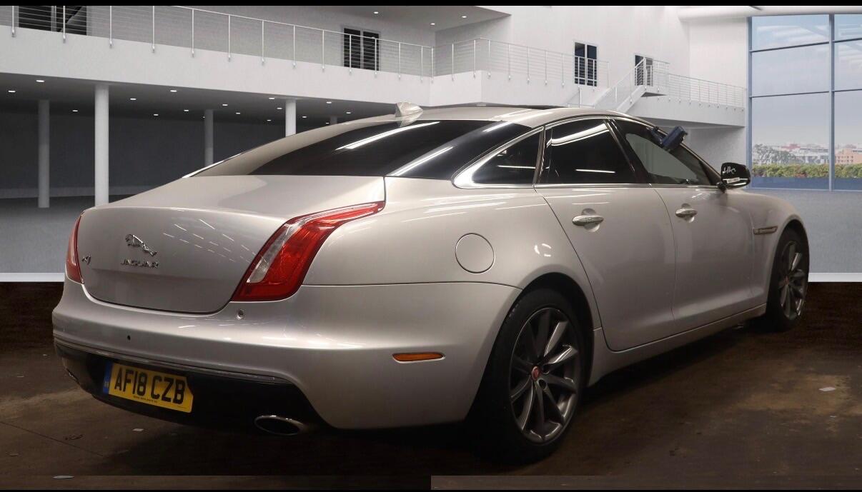 Used Jaguar XJ 2018 for sale - 76513051: Photo 10