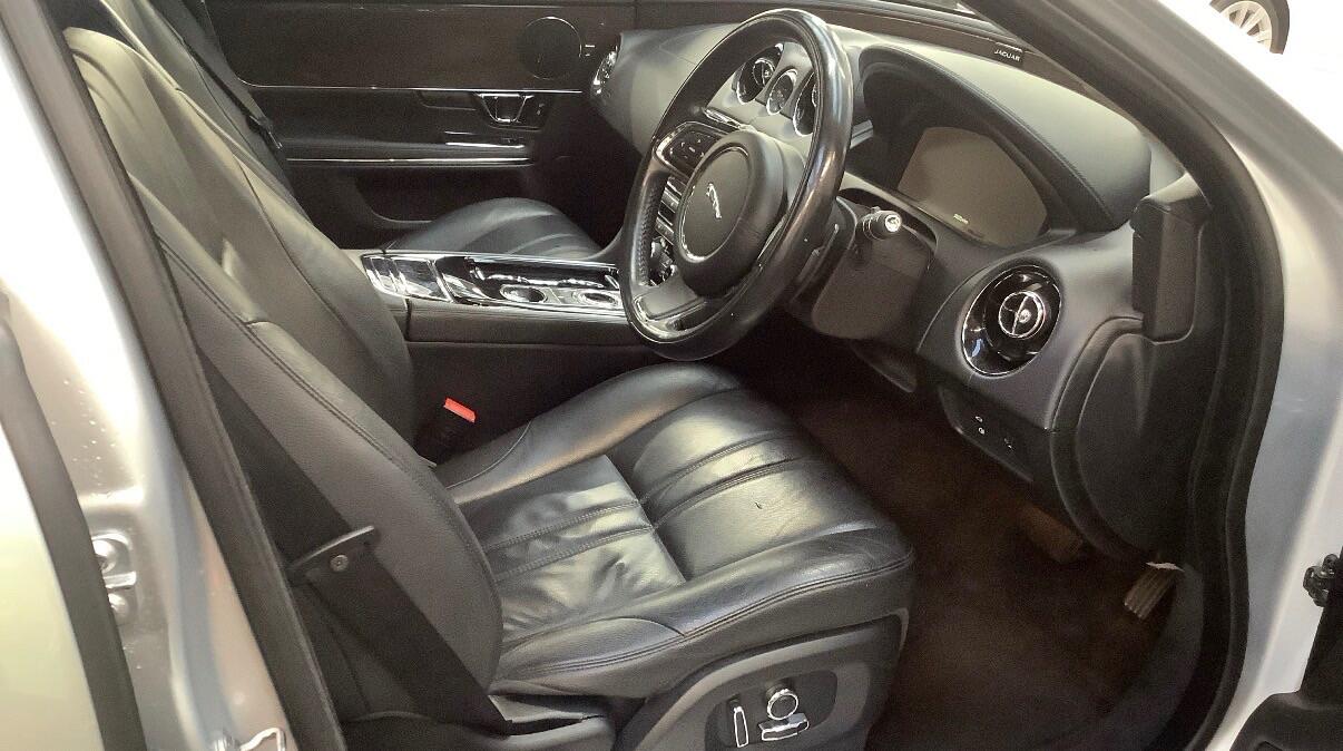Used Jaguar XJ 2018 for sale - 76513051: Photo 2