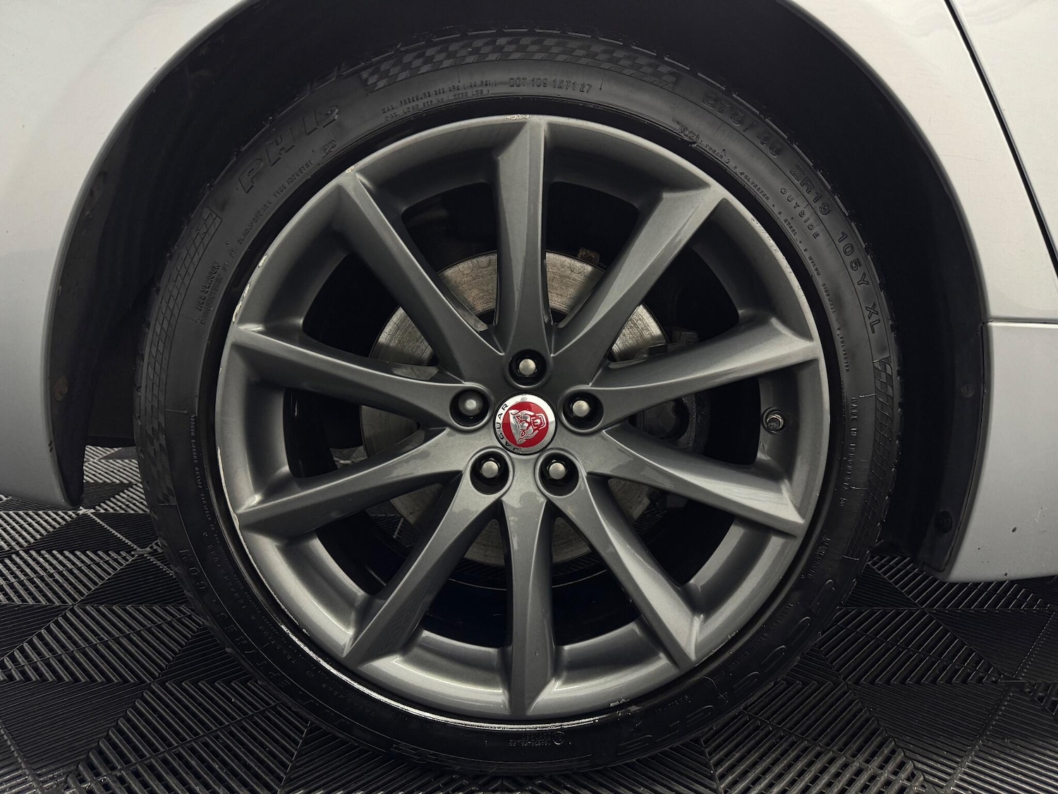 Used Jaguar XJ 2018 for sale - 76513051: Photo 28