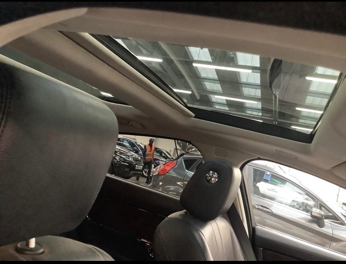 Used Jaguar XJ 2018 for sale - 76513051: Photo 5