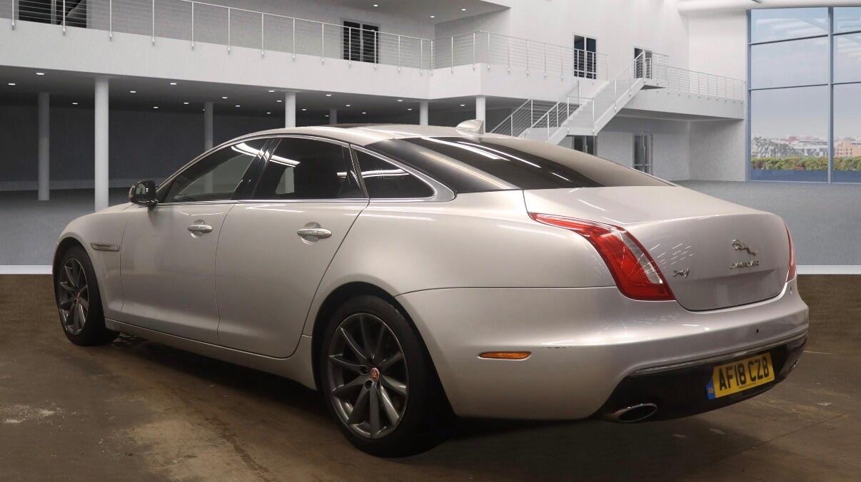 Used Jaguar XJ 2018 for sale - 76513051: Photo 7