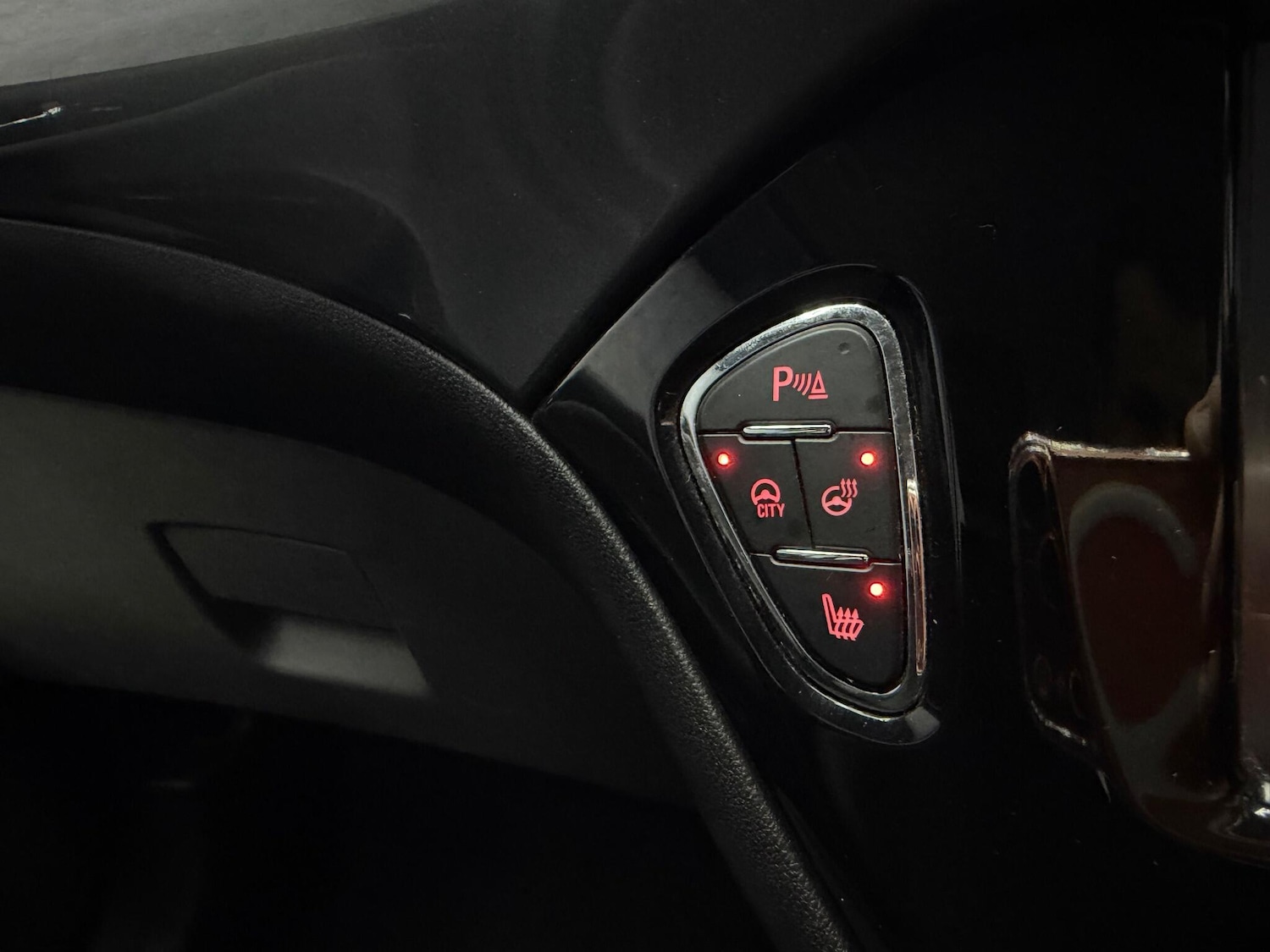 Used Vauxhall Corsa 2016 for sale - 77101719: Photo 36