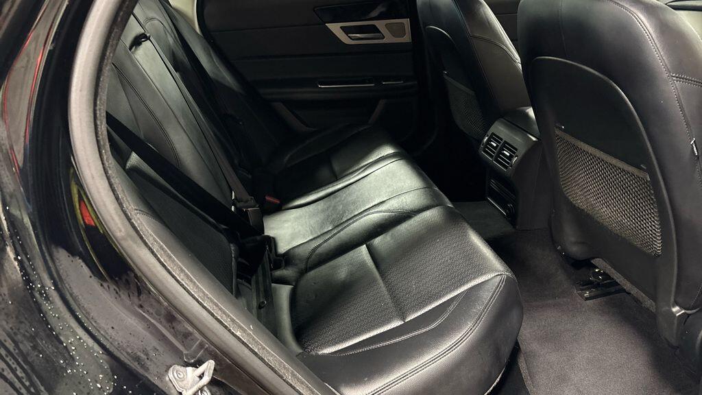 Used Jaguar XF 2017 for sale - 77230133: Photo 5