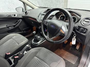 Used Ford Fiesta 2015 for sale - 79664400: Photo