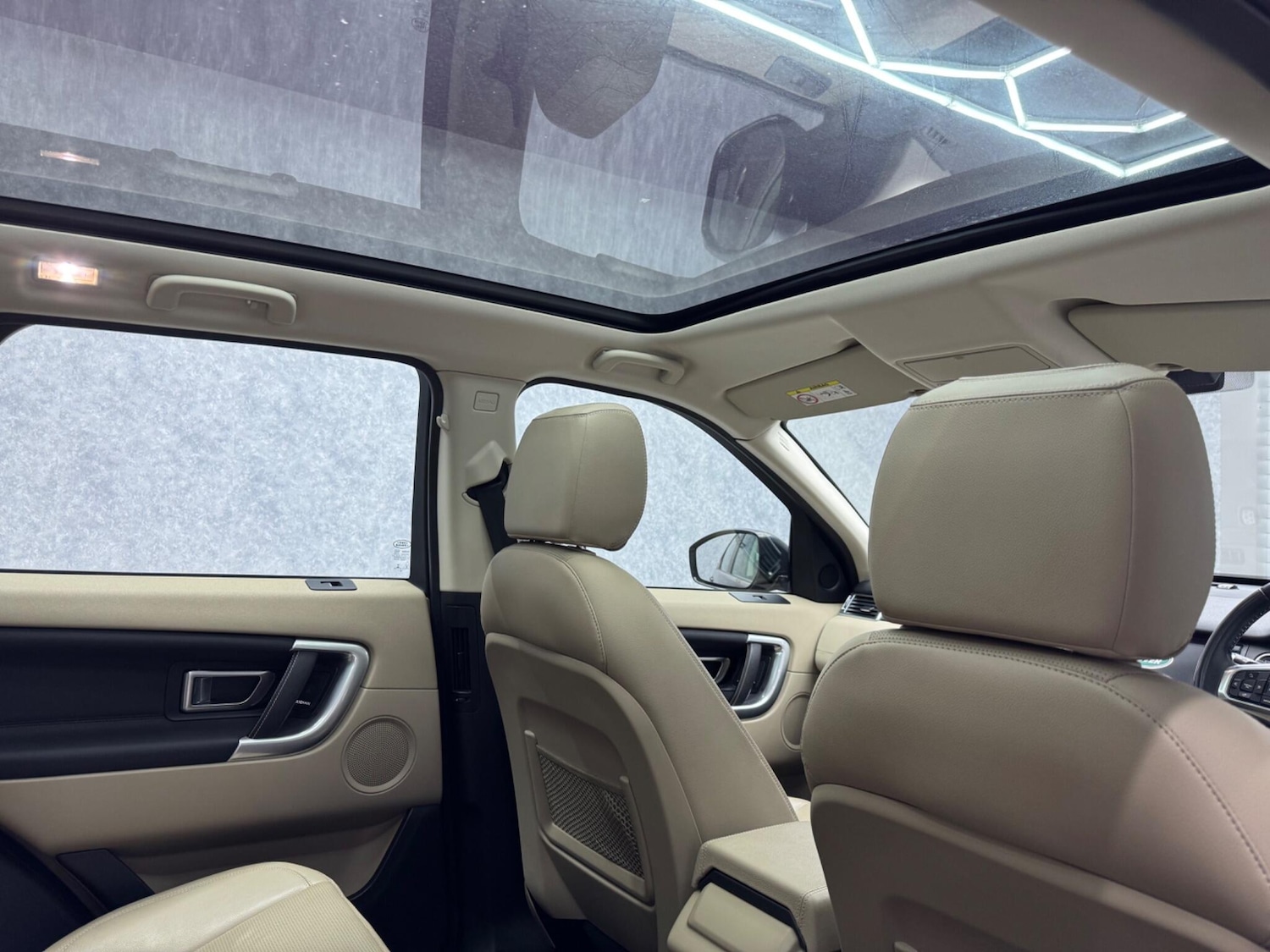 Used Land Rover Discovery Sport 2017 for sale - 76189225: Photo 21