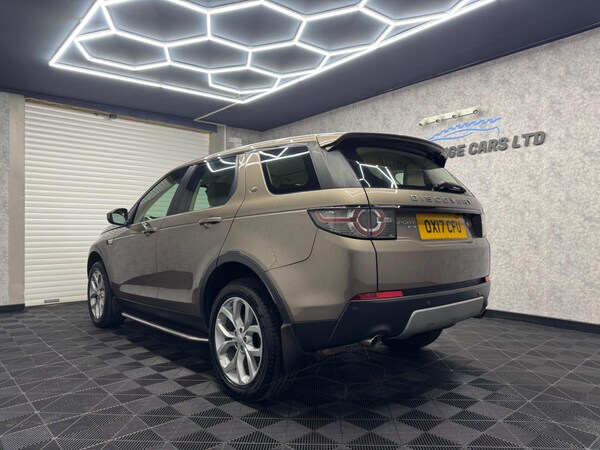 Used Land Rover Discovery Sport 2017 for sale - 76189225: Photo 4