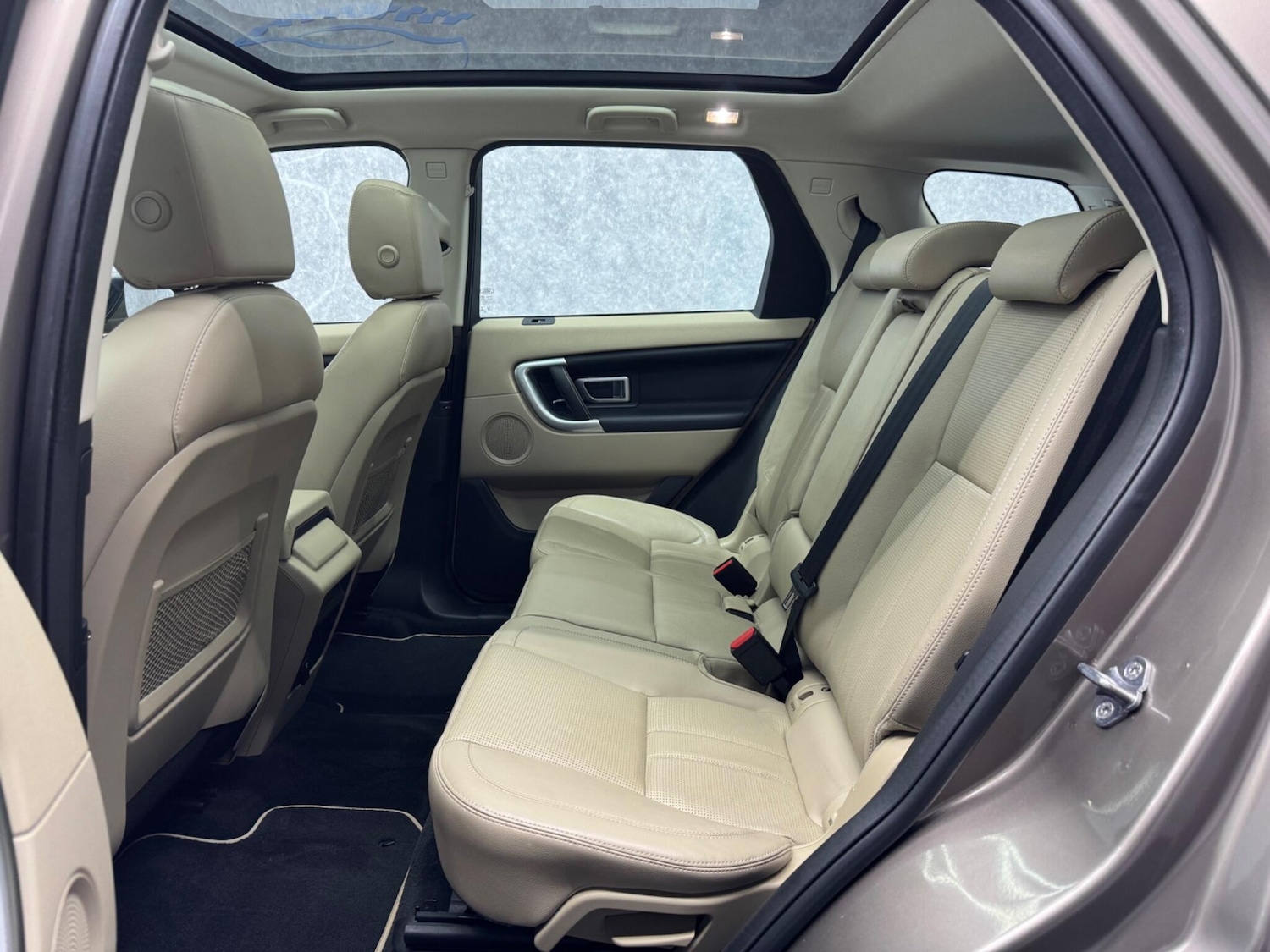 Used Land Rover Discovery Sport 2017 for sale - 76189225: Photo 8