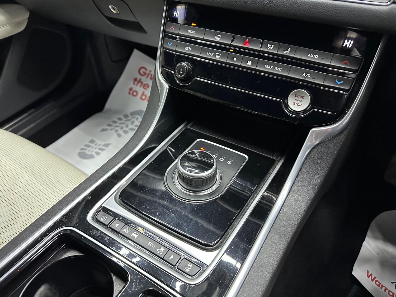 Used Jaguar XF 2017 for sale - 78058358: Photo 11