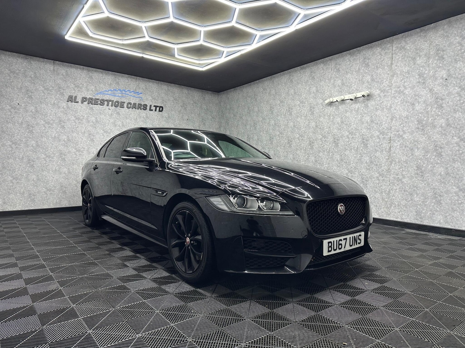 Used Jaguar XF 2017 for sale - 78058358: Photo 6