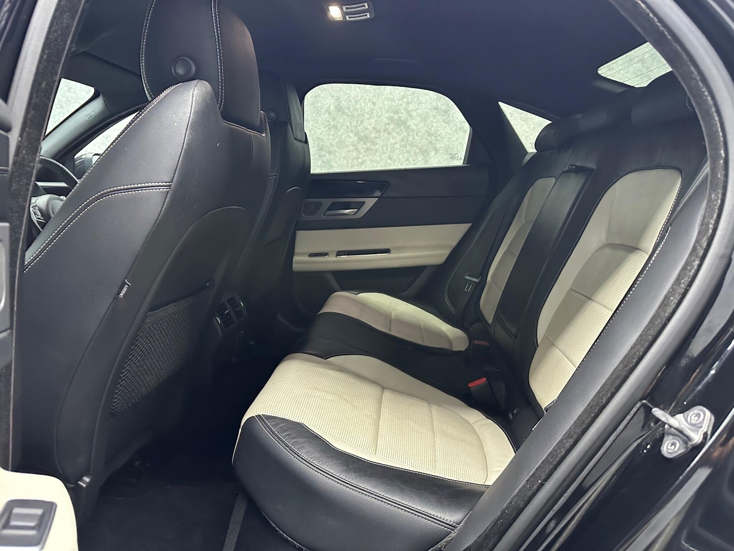 Used Jaguar XF 2017 for sale - 78058358: Photo 9