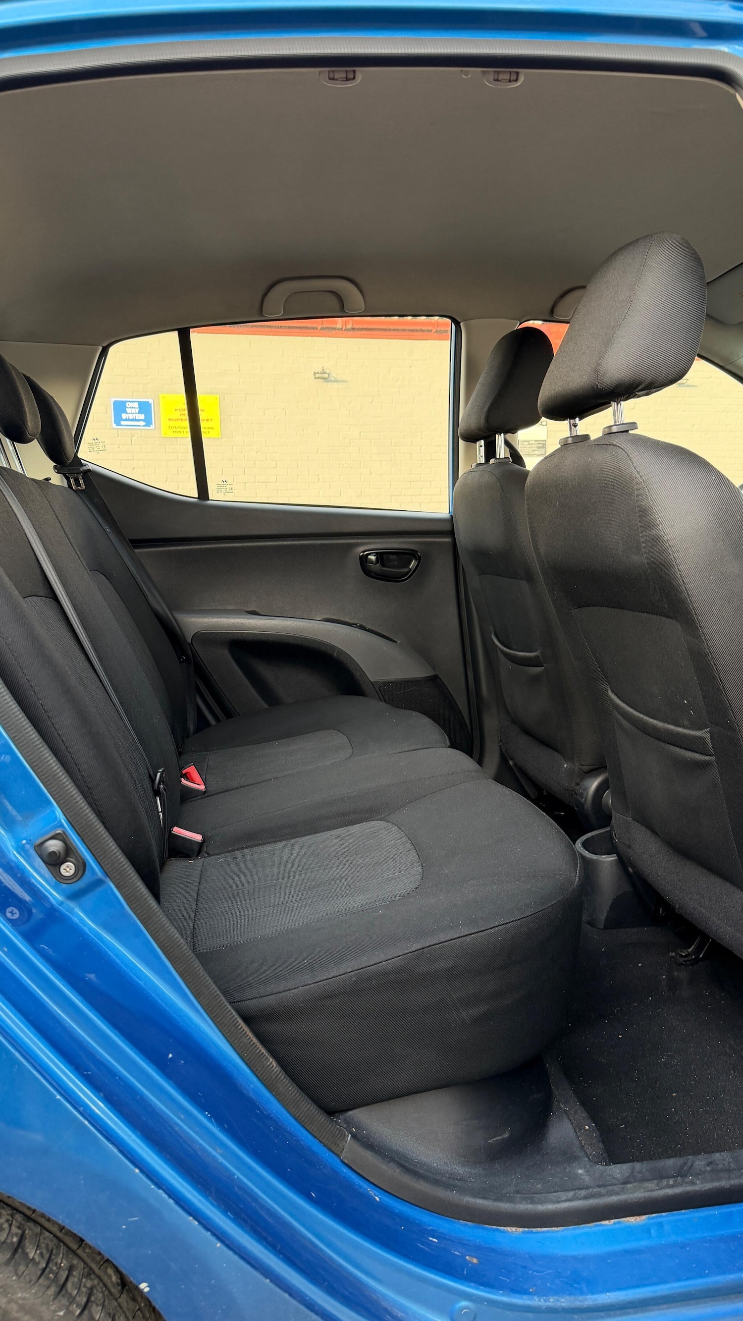 Used Hyundai i10 2011 for sale - 76499364: Photo 10