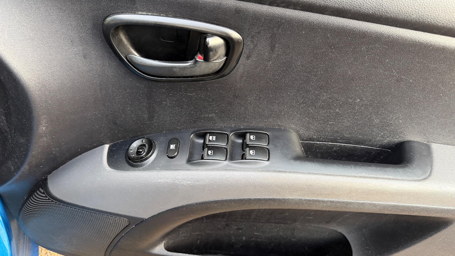 Used Hyundai i10 2011 for sale - 76499364: Photo 11