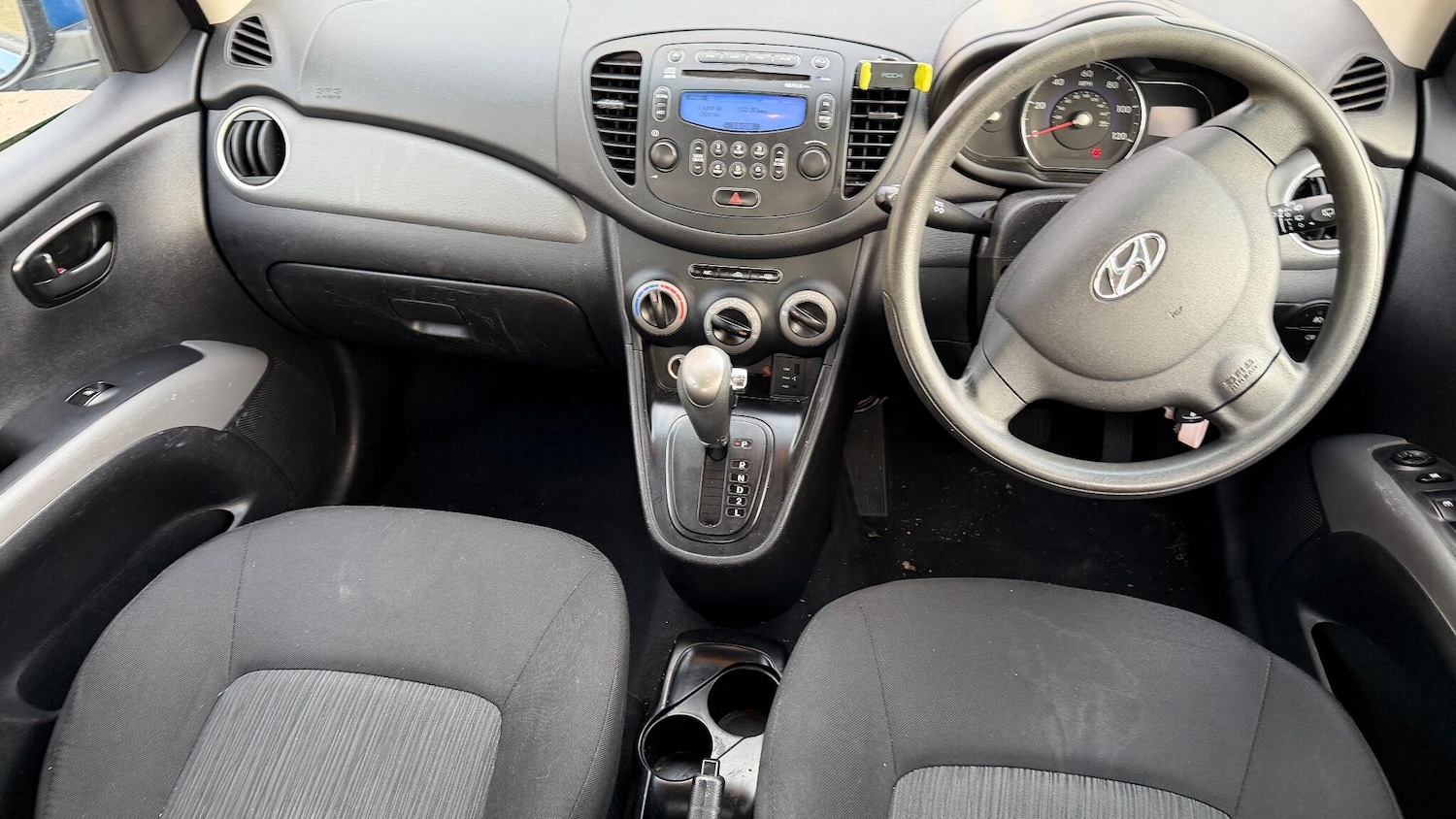 Used Hyundai i10 2011 for sale - 76499364: Photo 2