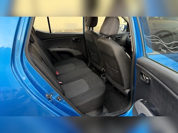 Used Hyundai i10 2011 for sale - 76499364: Photo