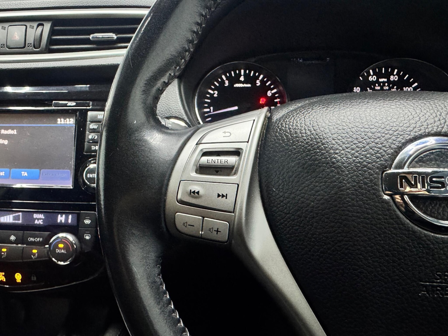 Used Nissan Qashqai 2016 for sale - 77054111: Photo 8