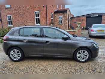 Used Peugeot 308 2015 for sale - 79664303: Photo
