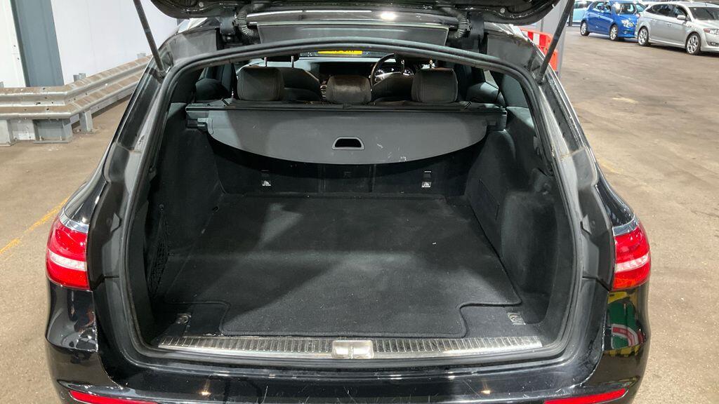 Used Mercedes-Benz E Class 2017 for sale - 77737324: Photo 12