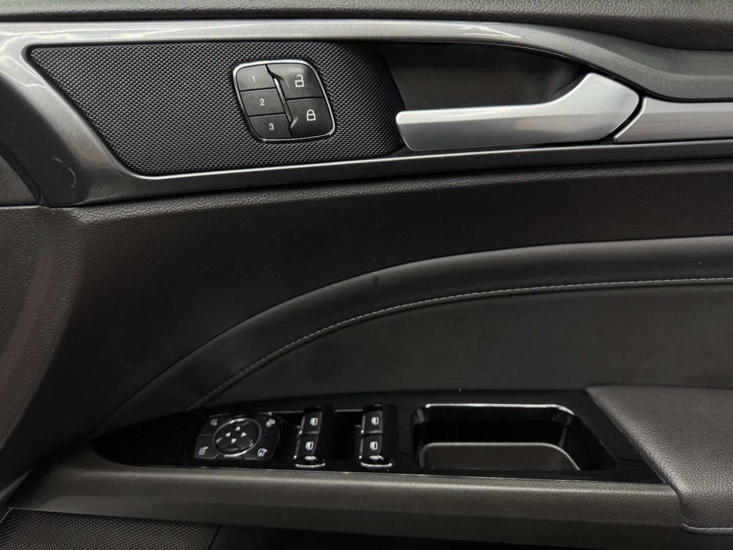 Used Ford Mondeo 2019 for sale - 76314297: Photo 19