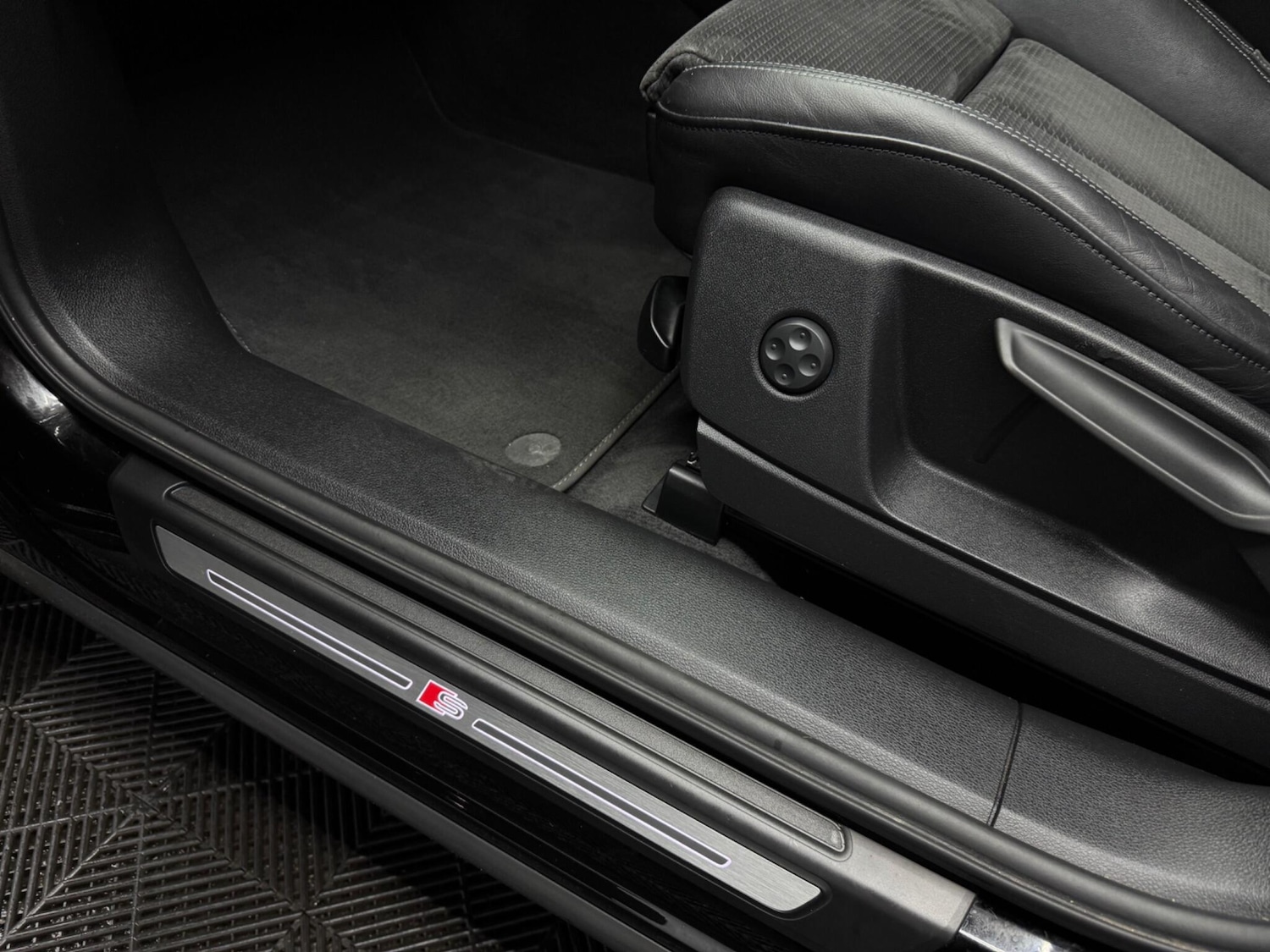 Used Audi Q5 2018 for sale - 75609044: Photo 26