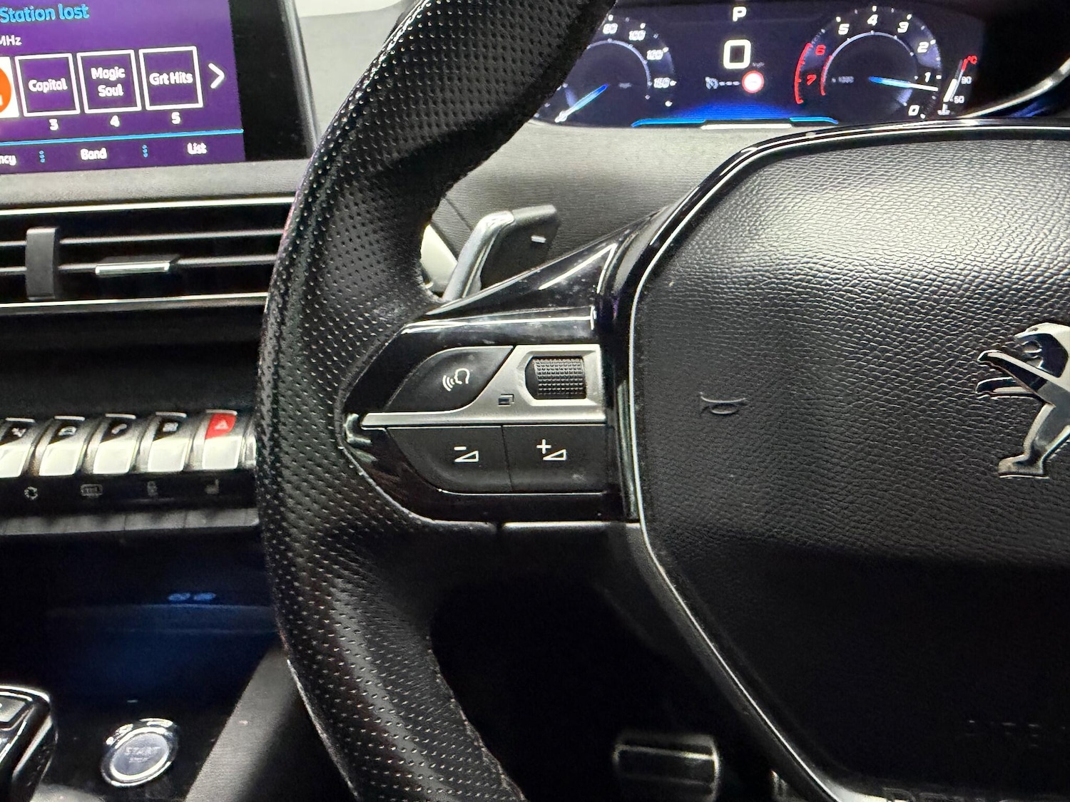 Used Peugeot 3008 2018 for sale - 77229350: Photo 16