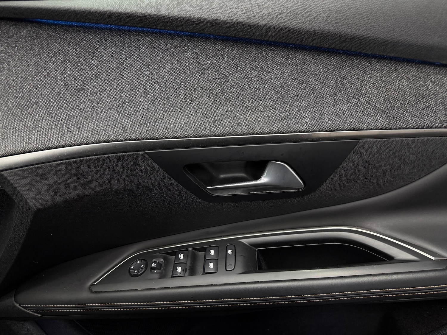 Used Peugeot 3008 2018 for sale - 77229350: Photo 18