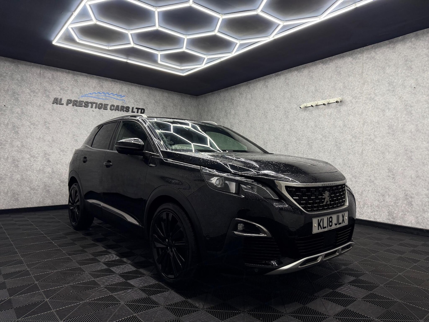 Used Peugeot 3008 2018 for sale - 77229350: Photo 3