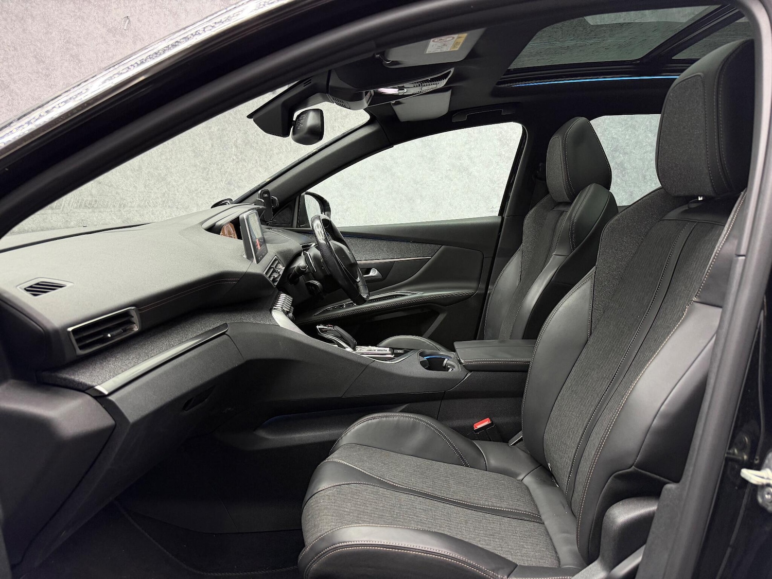 Used Peugeot 3008 2018 for sale - 77229350: Photo 32