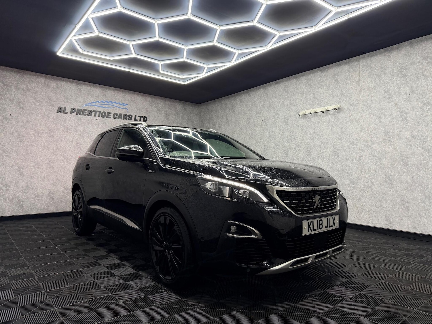 Used Peugeot 3008 2018 for sale - 77229350: Photo 5
