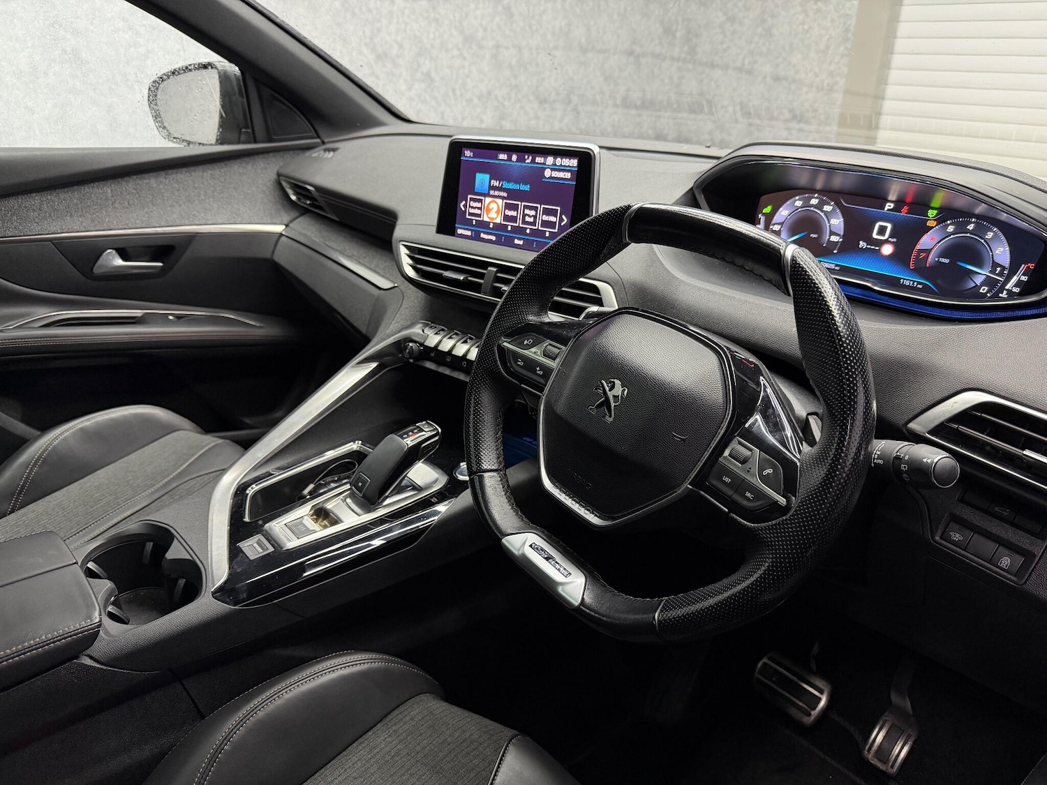 Used Peugeot 3008 2018 for sale - 77229350: Photo 8