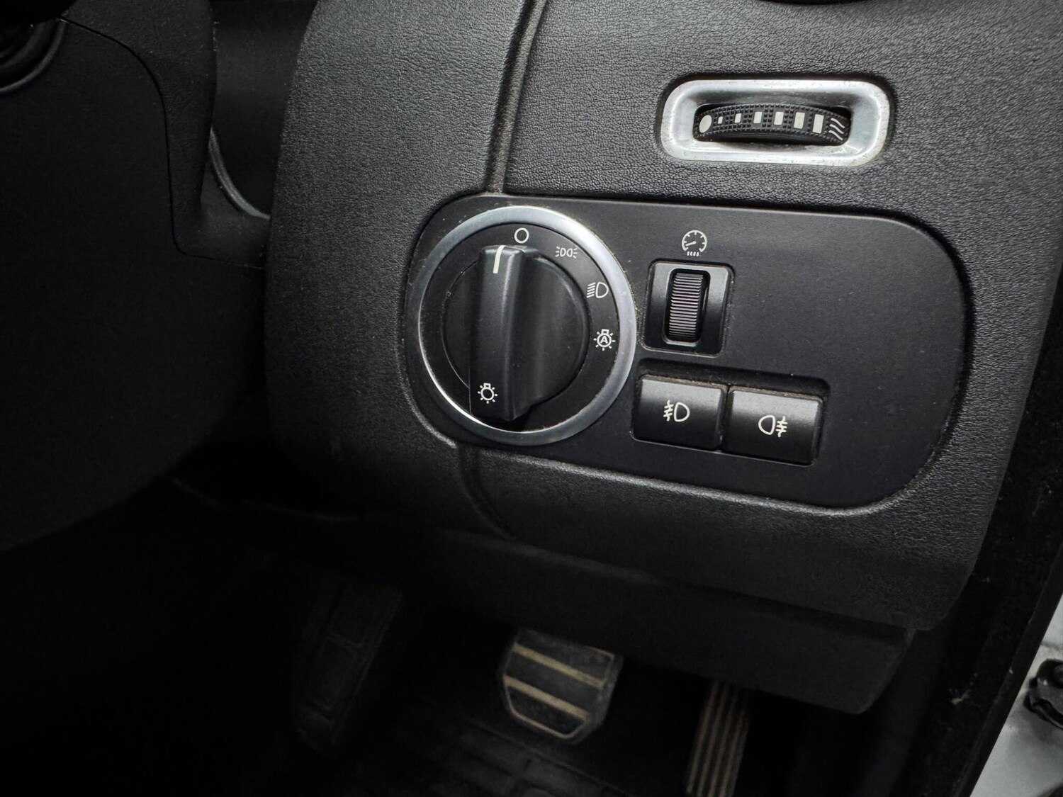 Used Land Rover Discovery 4 2015 for sale - 75728755: Photo 22