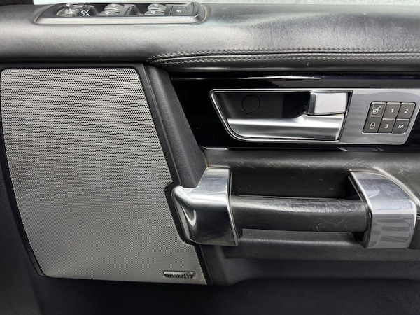 Used Land Rover Discovery 4 2015 for sale - 75728755: Photo 23