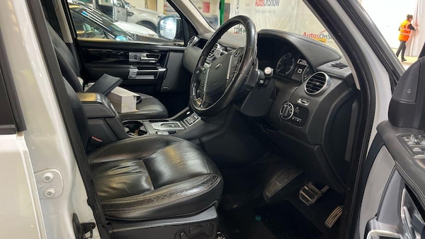Used Land Rover Discovery 4 2015 for sale - 75728755: Photo 2