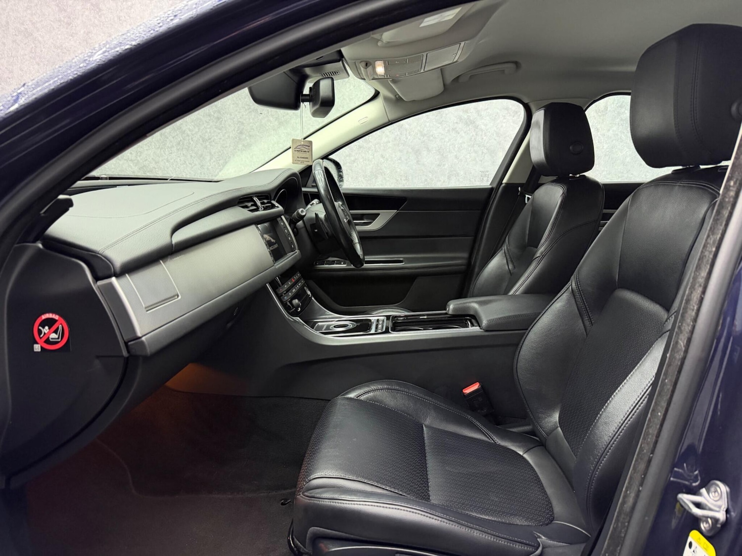 Used Jaguar XF 2016 for sale - 78058372: Photo 3