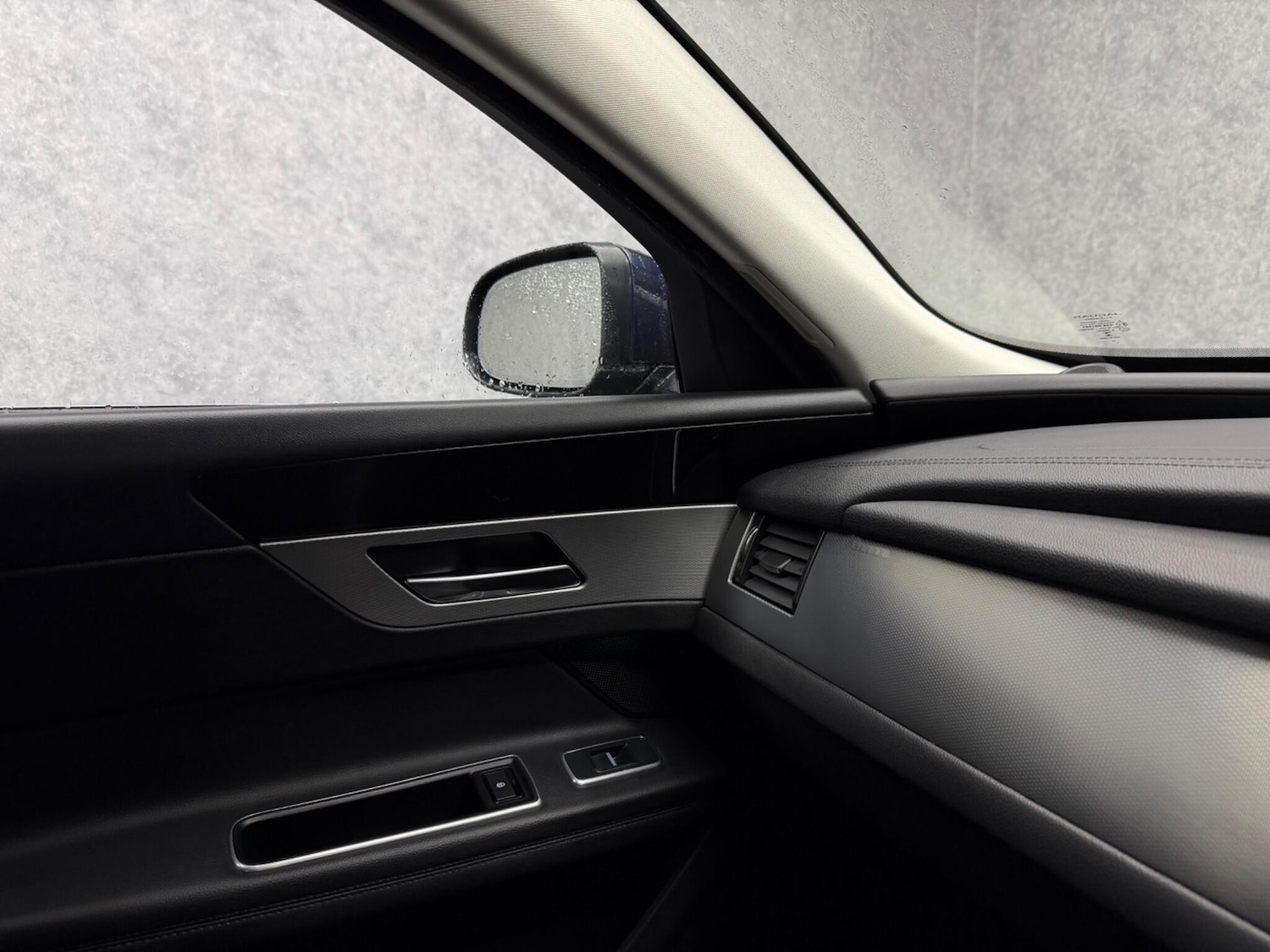 Used Jaguar XF 2016 for sale - 78058372: Photo 6