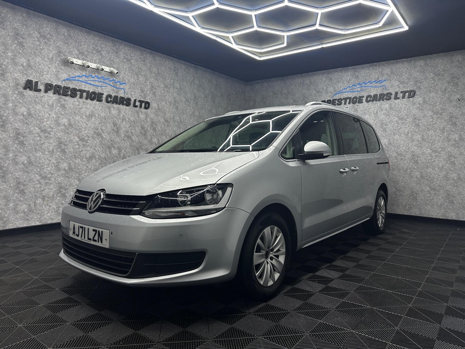 Used Volkswagen Sharan 2022 for sale - 78058917: Photo 1