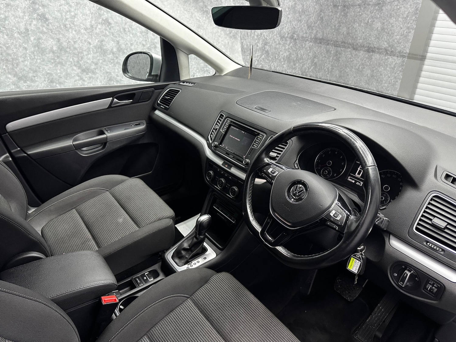 Used Volkswagen Sharan 2022 for sale - 78058917: Photo 2