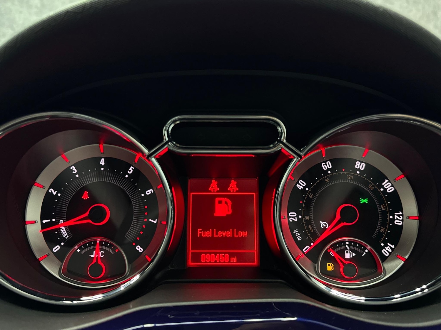 Used Vauxhall ADAM 2017 for sale - 77657942: Photo 8