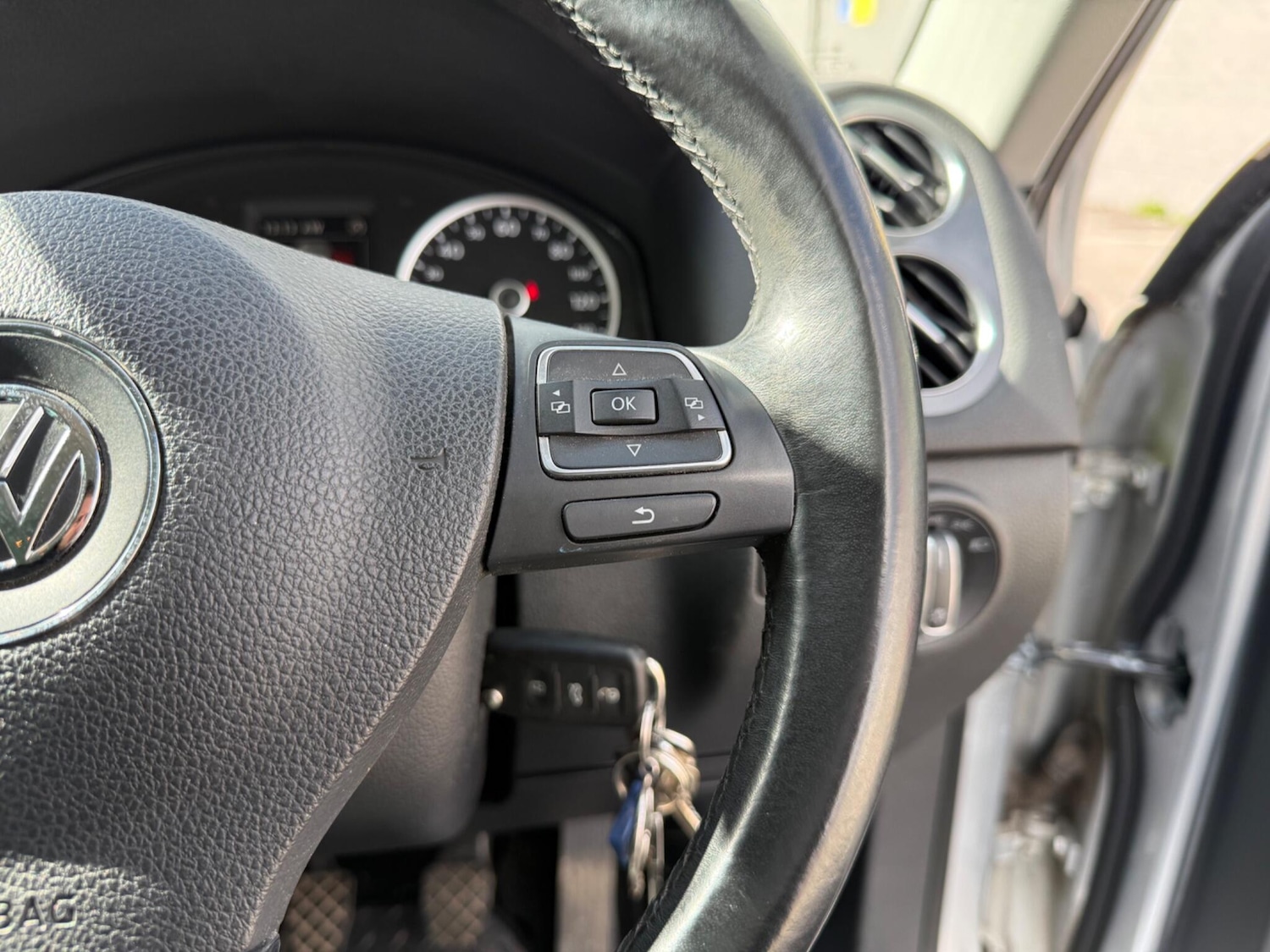 Used Volkswagen Tiguan 2014 for sale - 78019877: Photo 9