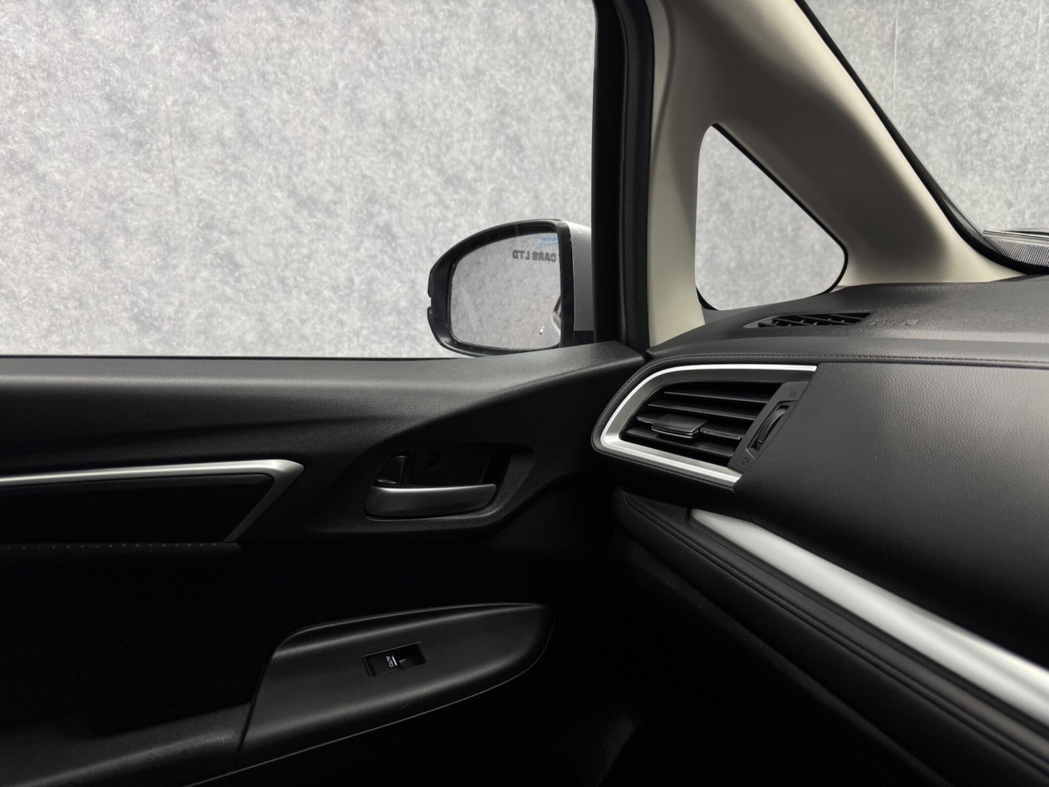 Used Honda Jazz 2017 for sale - 76283386: Photo 17