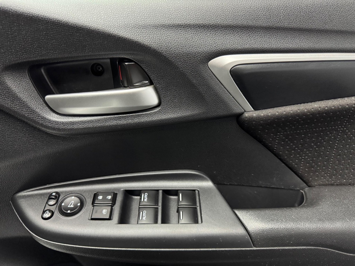 Used Honda Jazz 2017 for sale - 76283386: Photo 18