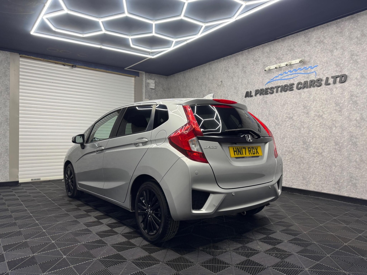 Used Honda Jazz 2017 for sale - 76283386: Photo 24