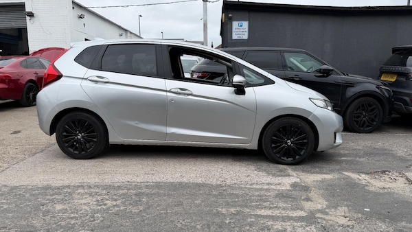 Used Honda Jazz 2017 for sale - 76283386: Photo 4