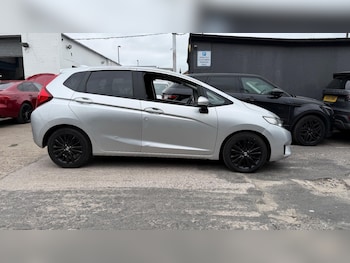 Used Honda Jazz 2017 for sale - 76283386: Photo 4