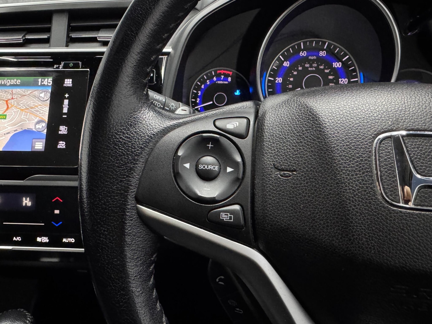 Used Honda Jazz 2017 for sale - 76283386: Photo 8