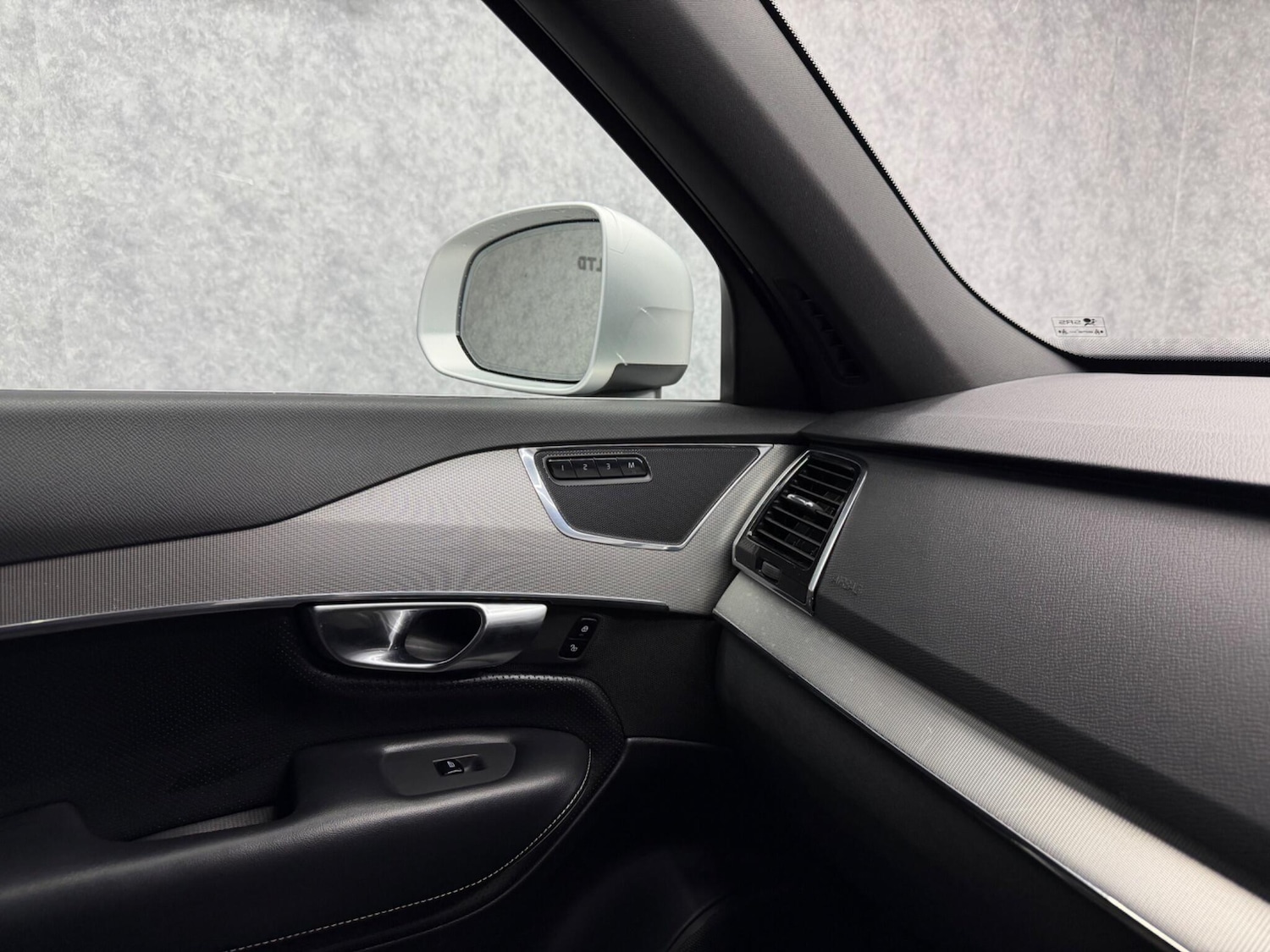 Used Volvo XC90 2018 for sale - 77163179: Photo 43