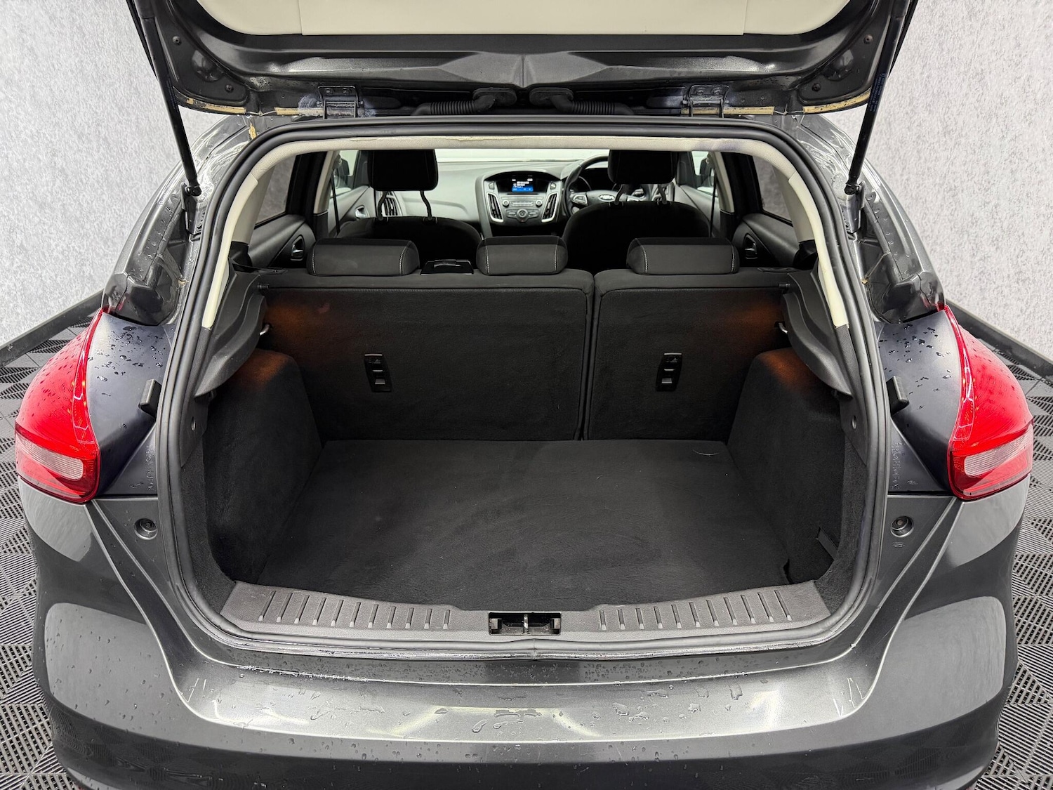 Used Ford Focus 2015 for sale - 77082135: Photo 24