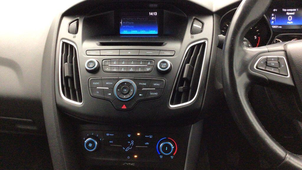 Used Ford Focus 2015 for sale - 77082135: Photo 4